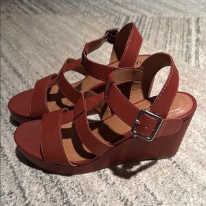 Style and Co Women's Strappy Wedge Sandals size 7